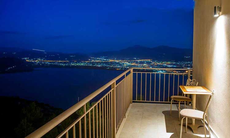 Arktos boutique hotel διαμονή στα Ιωάννινα